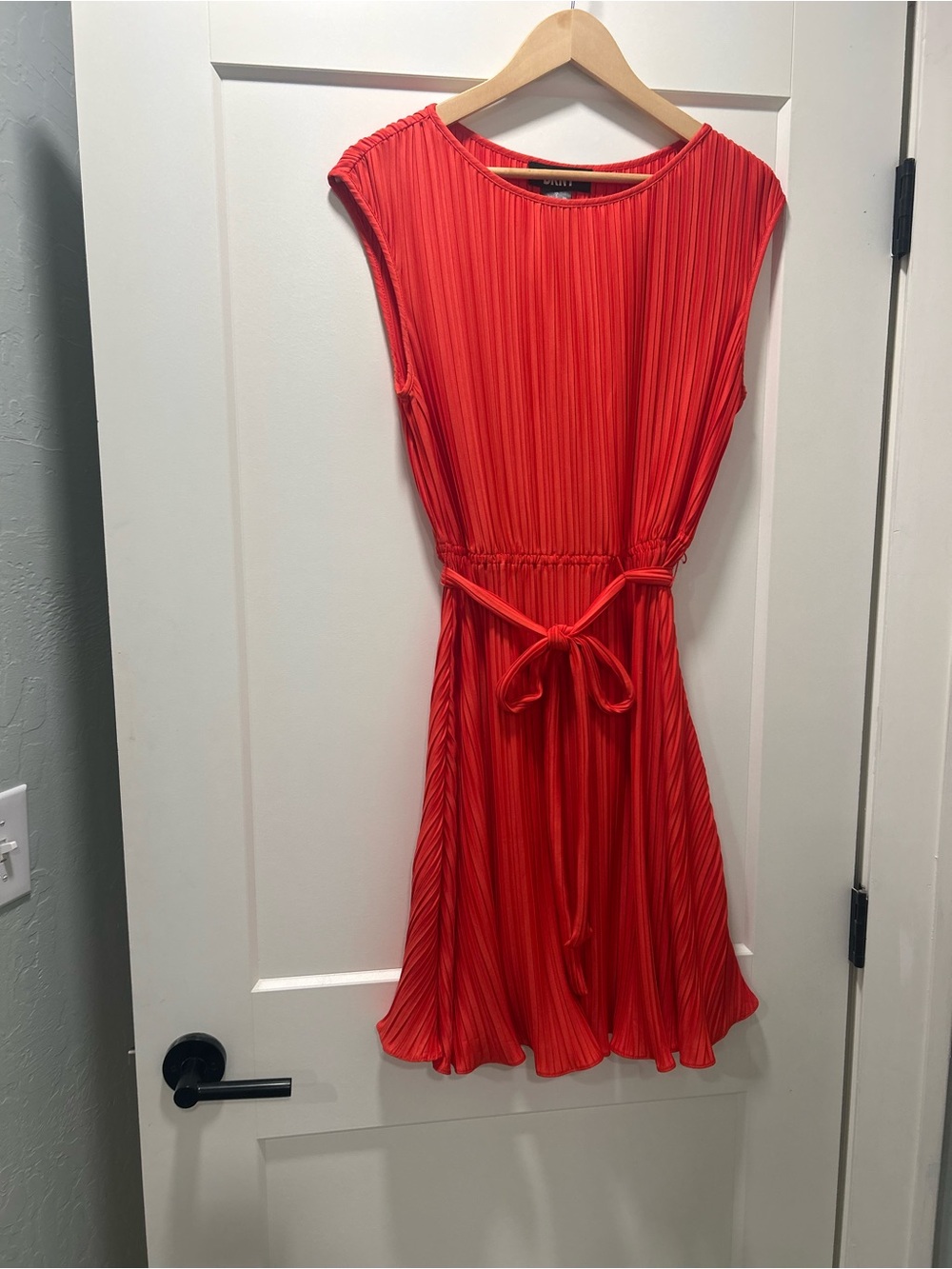 DKNY Vibrant Red Pleated Sleeveless Dress with Waist Tie - Picture 2 of 2